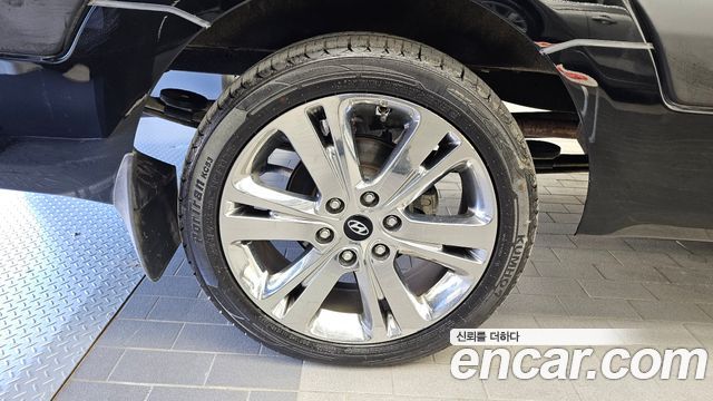 Hyundai Solati 15-seater Luxury 2025 — фото 5