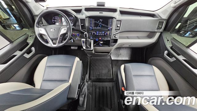 Hyundai Solati 15-seater Luxury 2025 — фото 7