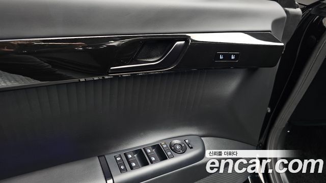 Hyundai Grandeur (GN7) 2,5 Gasoline 2WD Calligraphy 2026 — фото 36