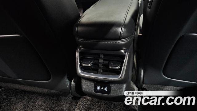 Hyundai Grandeur (GN7) 2,5 Gasoline 2WD Calligraphy 2026 — фото 37