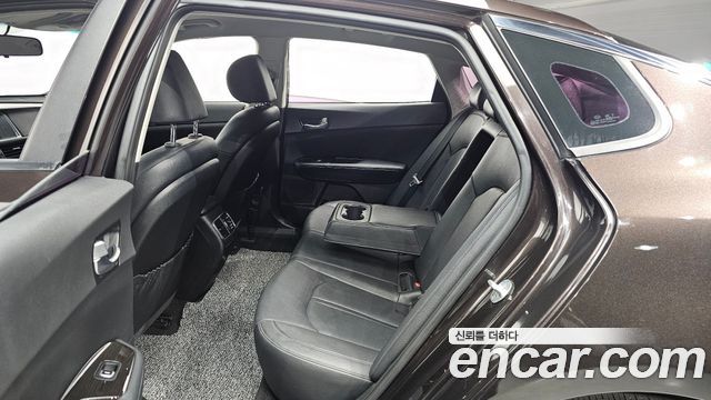 Kia K5 (II) 2.0 SX Prestige 2016 — фото 11