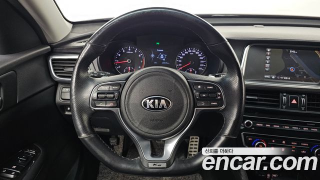 Kia K5 (II) 2.0 SX Prestige 2016 — фото 16