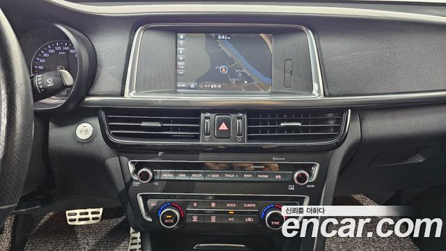 Kia K5 (II) 2.0 SX Prestige 2016 — фото 17