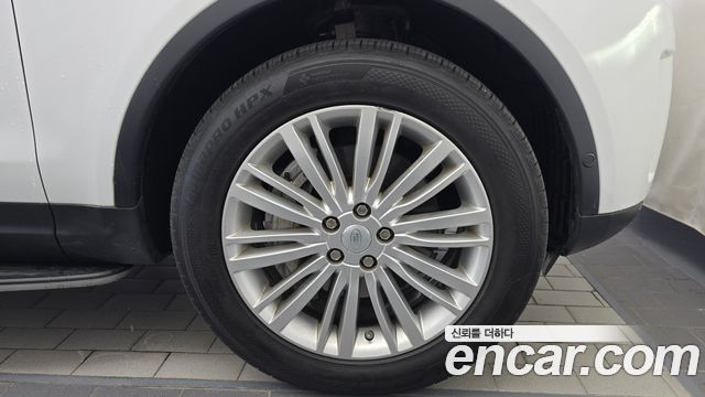 Land Rover Discovery 5 3.0 SD6 HSE Luxury 2019 — фото 21