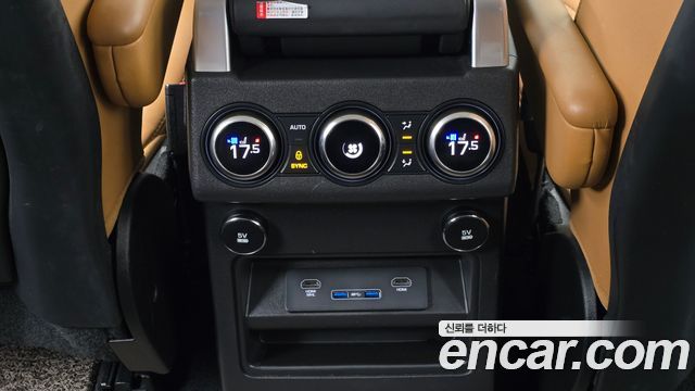 Land Rover Discovery 5 3.0 SD6 HSE Luxury 2019 — фото 31