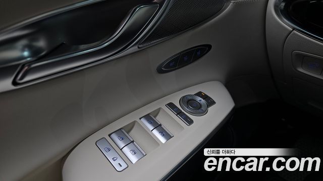 Genesis Electrified (GV70) e-AWD 2024 — фото 33
