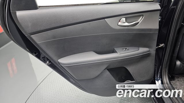 Kia K3 Luxury 2020 — фото 25