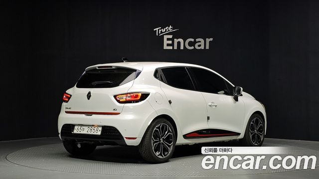 Renault Korea Clio Intens 2018 — фото 2
