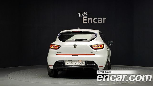 Renault Korea Clio Intens 2018 — фото 4