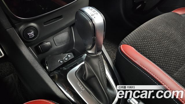Renault Korea Clio Intens 2018 — фото 9
