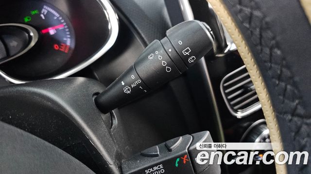 Renault Korea Clio Intens 2018 — фото 19