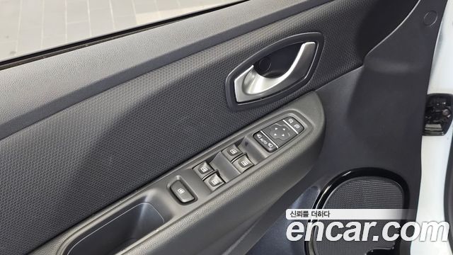 Renault Korea Clio Intens 2018 — фото 29
