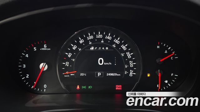 Kia Sorento Diesel 2.0 2WD Noblesse Special 2015 — фото 8