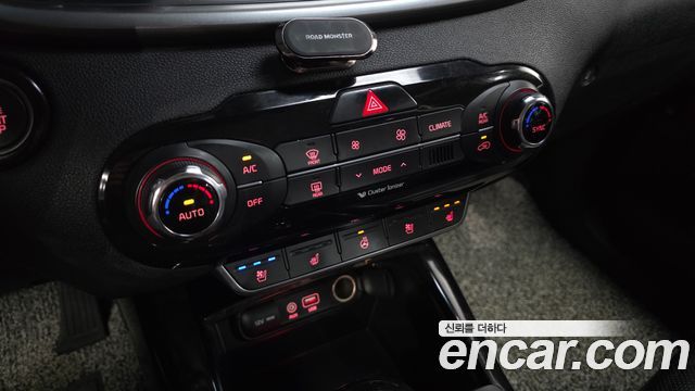 Kia Sorento Diesel 2.0 2WD Noblesse Special 2015 — фото 16