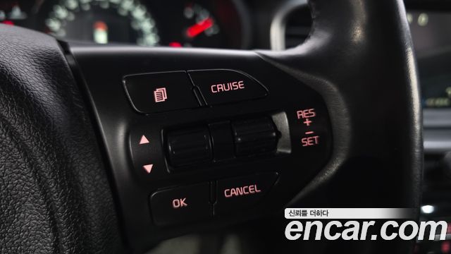 Kia Sorento Diesel 2.0 2WD Noblesse Special 2015 — фото 17