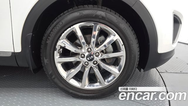 Kia Sorento Diesel 2.0 2WD Noblesse Special 2015 — фото 21