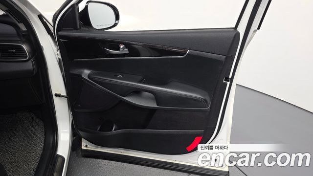 Kia Sorento Diesel 2.0 2WD Noblesse Special 2015 — фото 24