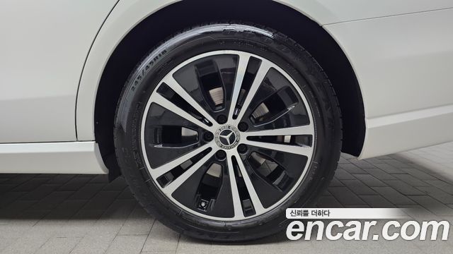 Mercedes-Benz E-Class (W213) E250 Avantgarde 2022 — фото 21