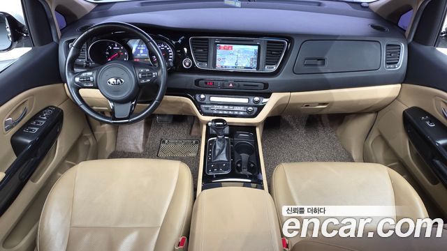 Kia Carnival 9-seater Prestige 2015 — фото 7
