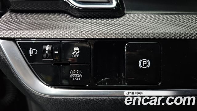 Kia Sportage Hybrid (V) Prestige 2WD 2022 — фото 14