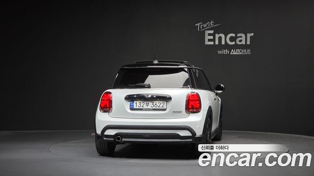 MINI Cooper Classic Plus 3rd 2024 — фото 4