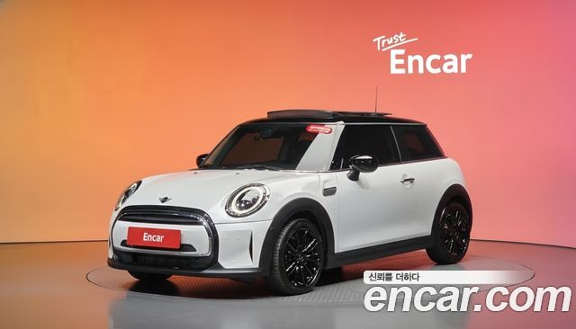 MINI Cooper Classic Plus 3rd 2024 — фото 1