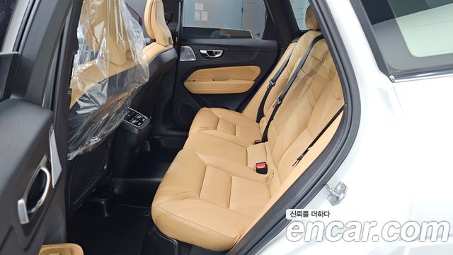 Volvo XC60 (II) B5 Inscription 2021 — фото 12