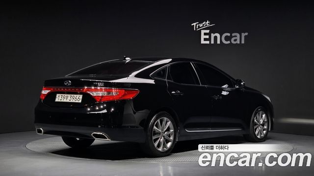 Hyundai Grandeur (HG) HG220 Diesel Premium 2016 — фото 2