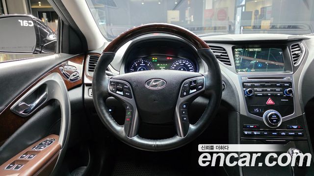 Hyundai Grandeur (HG) HG220 Diesel Premium 2016 — фото 14