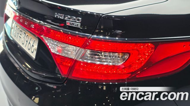 Hyundai Grandeur (HG) HG220 Diesel Premium 2016 — фото 23