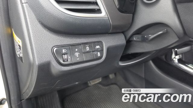 Kia Seltos Diesel 1.6 2WD Prestige 2020 — фото 16