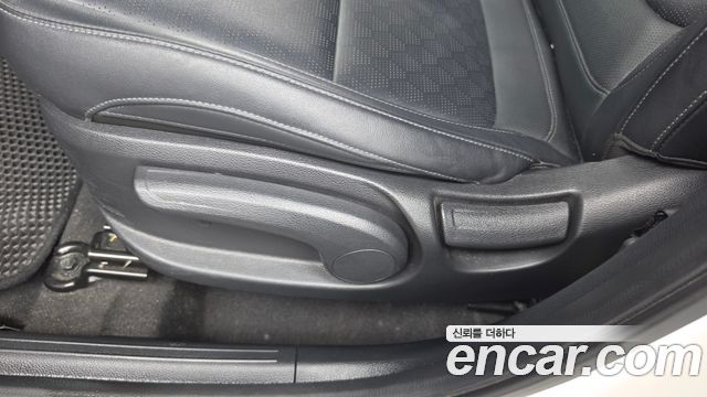 Kia Seltos Diesel 1.6 2WD Prestige 2020 — фото 31
