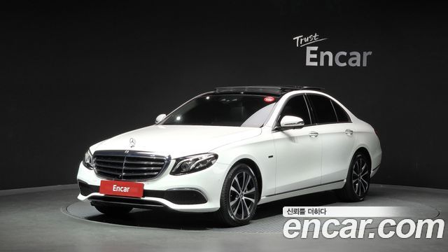 Mercedes-Benz E-Class (W213) E300e Exclusive 2019 — фото 1