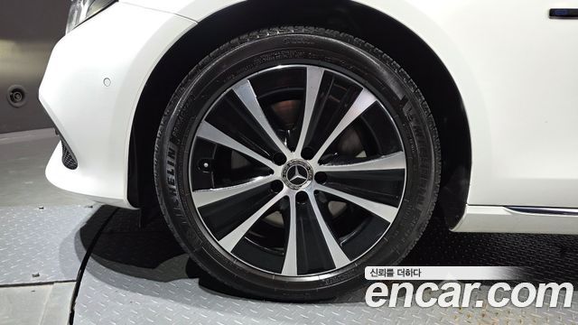 Mercedes-Benz E-Class (W213) E300e Exclusive 2019 — фото 5