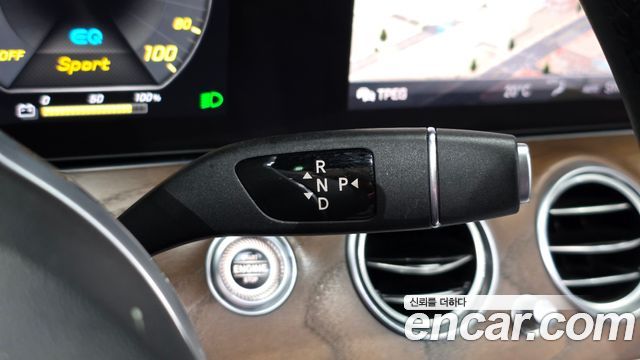 Mercedes-Benz E-Class (W213) E300e Exclusive 2019 — фото 9