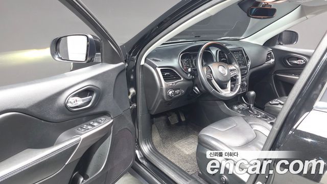 Jeep Cherokee (KL) 2.4 Longitude AWD 2019 — фото 10