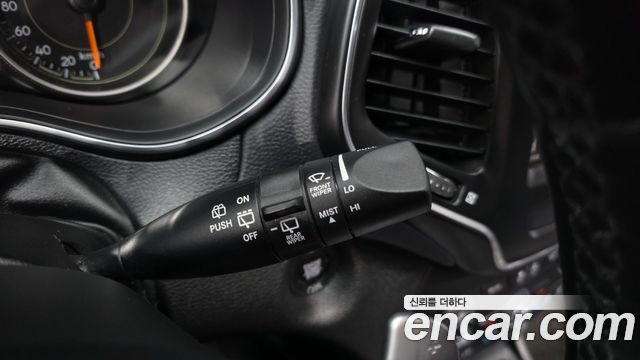 Jeep Cherokee (KL) 2.4 Longitude AWD 2019 — фото 27