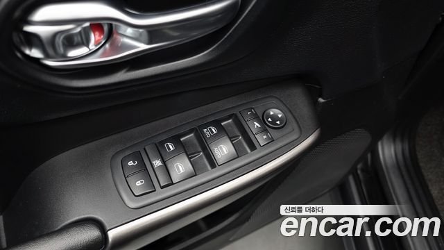 Jeep Cherokee (KL) 2.4 Longitude AWD 2019 — фото 28