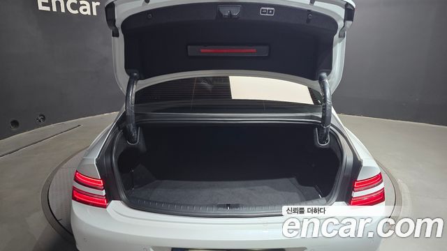 Genesis G80 (RG3) Gasoline 3.5 Turbo AWD 2024 — фото 32