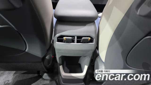 Kia EV3 Standard 2WD Air 2025 — фото 34
