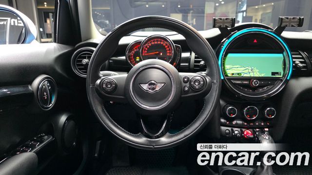 MINI Cooper 5Door HIGH 3rd 2018 — фото 14