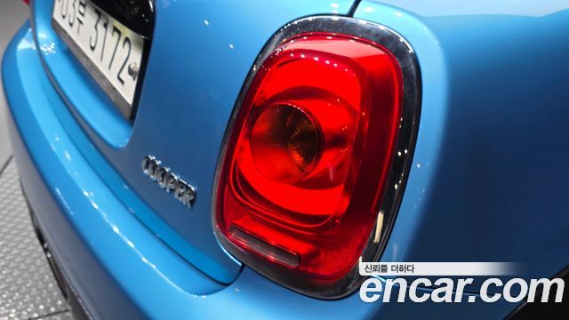 MINI Cooper 5Door HIGH 3rd 2018 — фото 23