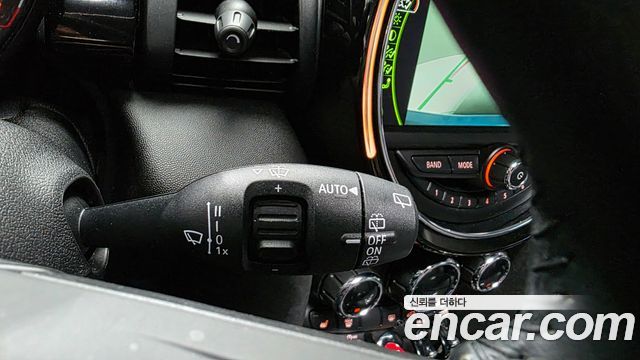 MINI Cooper 5Door HIGH 3rd 2018 — фото 30