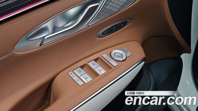 Genesis GV70 2.5T Gasoline AWD 2025 — фото 15