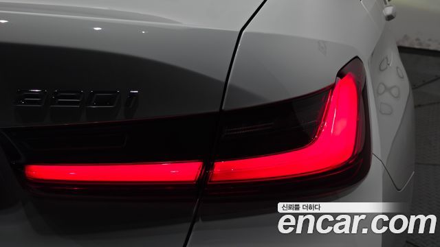 BMW 3 Series (G20) 320i M Sport 2023 — фото 29