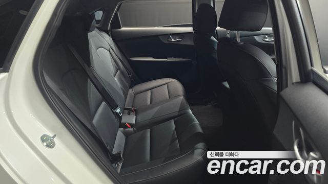 Kia K3 (II) 1.6 Prestige 2022 — фото 12