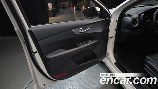 Kia K3 (II) 1.6 Prestige 2022 — фото 24