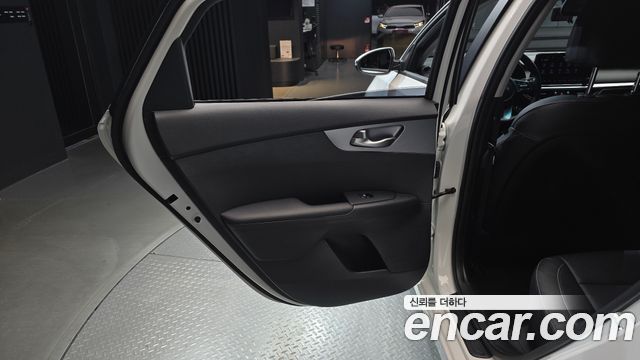 Kia K3 (II) 1.6 Prestige 2022 — фото 25