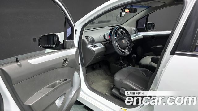 Chevrolet Spark LPG LT Standard 2014 — фото 10