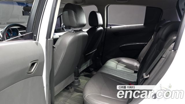 Chevrolet Spark LPG LT Standard 2014 — фото 11